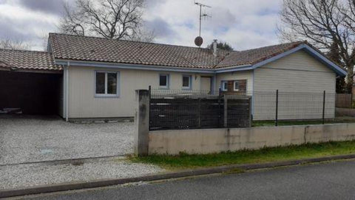 Picture of Home For Sale in Azur, Aquitaine, France