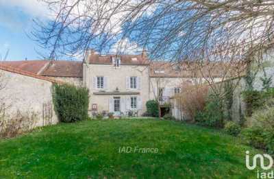 Home For Sale in Maule, France