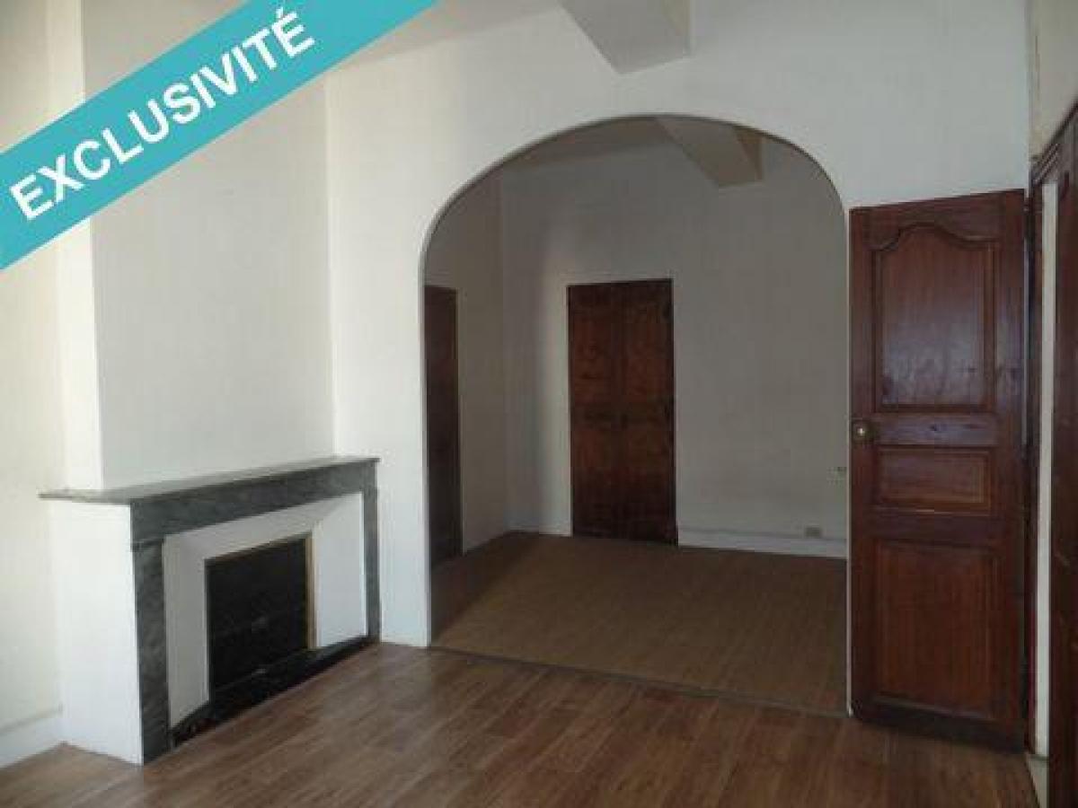 Picture of Apartment For Sale in Nimes, Languedoc Roussillon, France