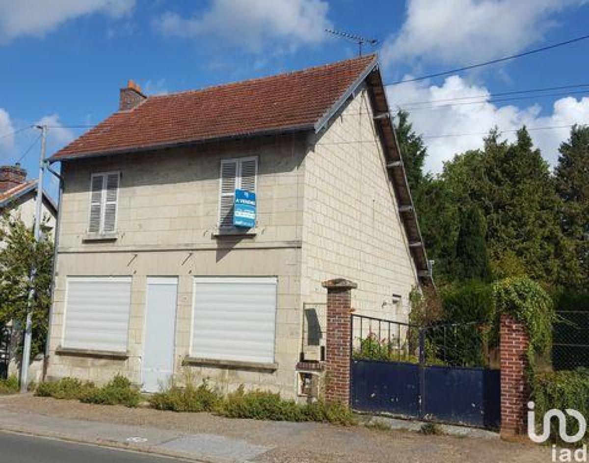 Picture of Home For Sale in Carlepont, Picardie, France