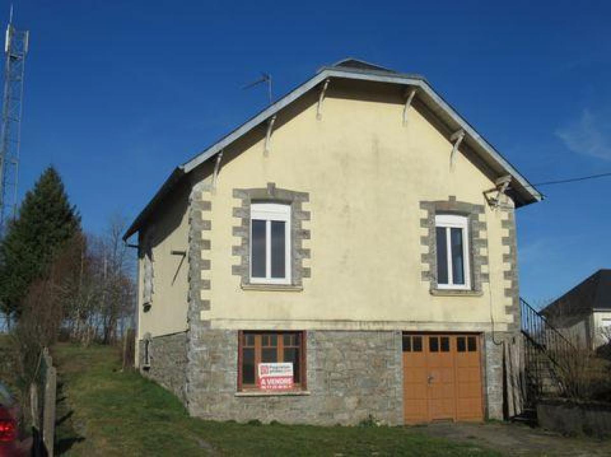 Picture of Home For Sale in Ussel, Limousin, France