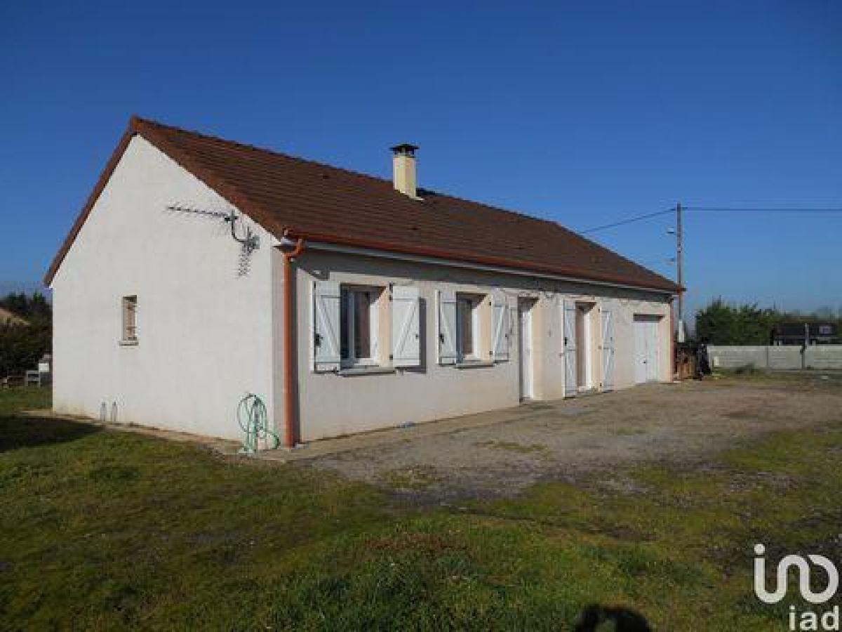 Picture of Home For Sale in Bayet, Auvergne, France