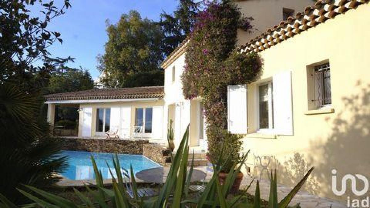 Picture of Home For Sale in Hyeres, Cote d'Azur, France