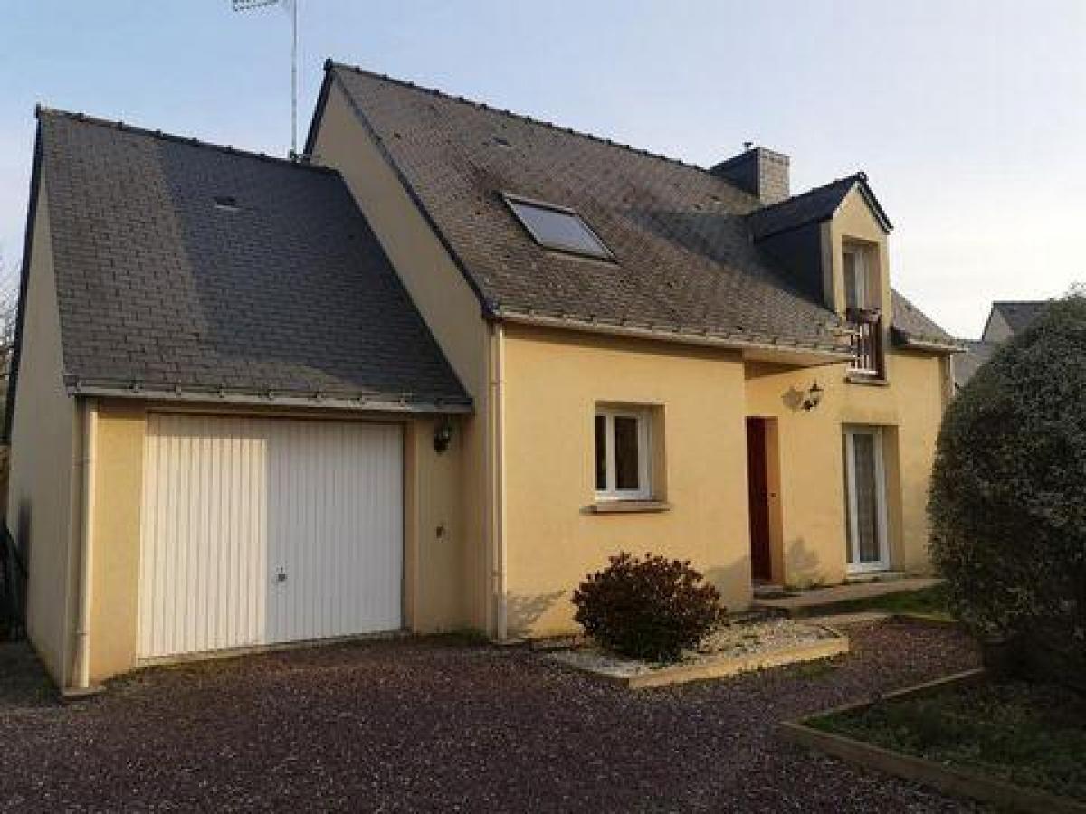Picture of Home For Sale in Guer, Bretagne, France