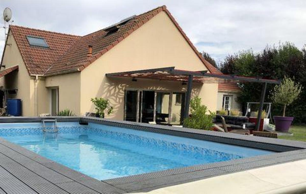 Picture of Home For Sale in Chartres, Centre, France
