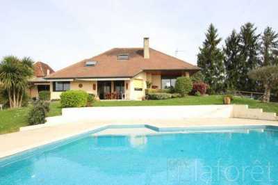 Home For Sale in Orthez, France