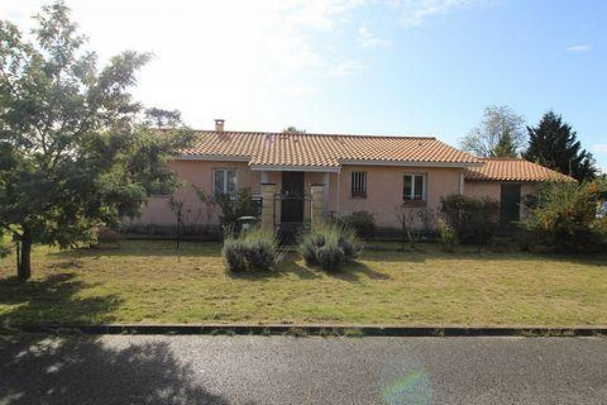 Picture of Home For Sale in Belin Beliet, Aquitaine, France