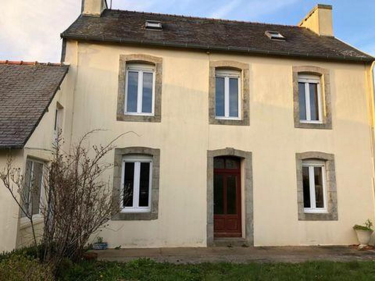 Picture of Home For Sale in Cast, Bretagne, France