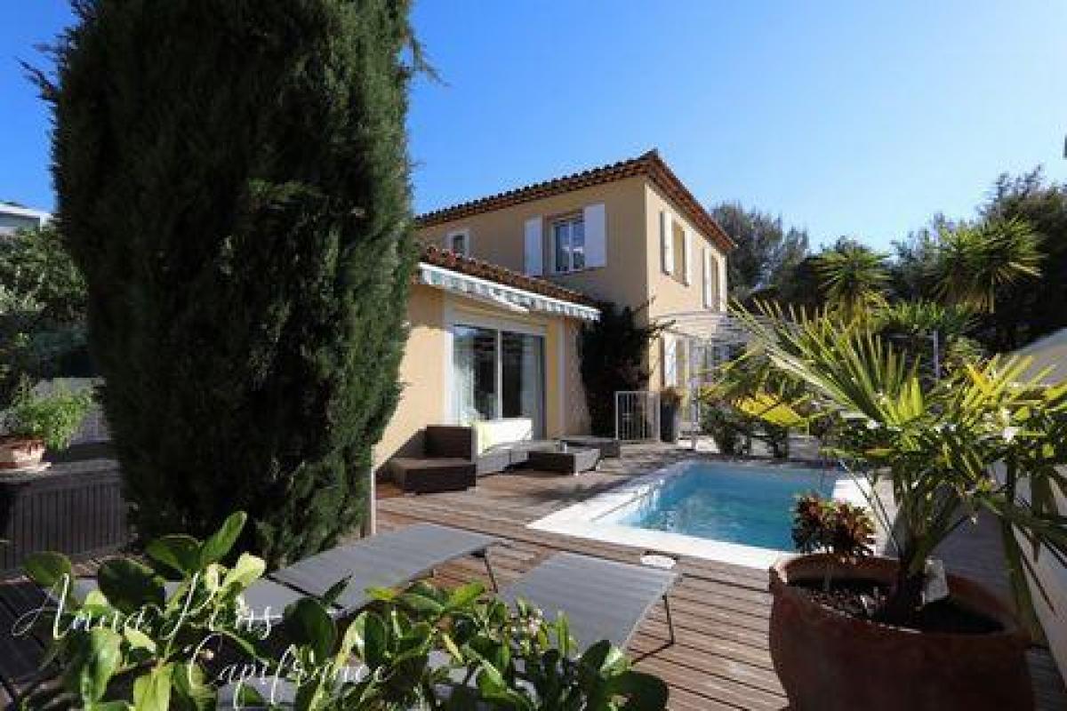 Picture of Home For Sale in Hyeres, Cote d'Azur, France