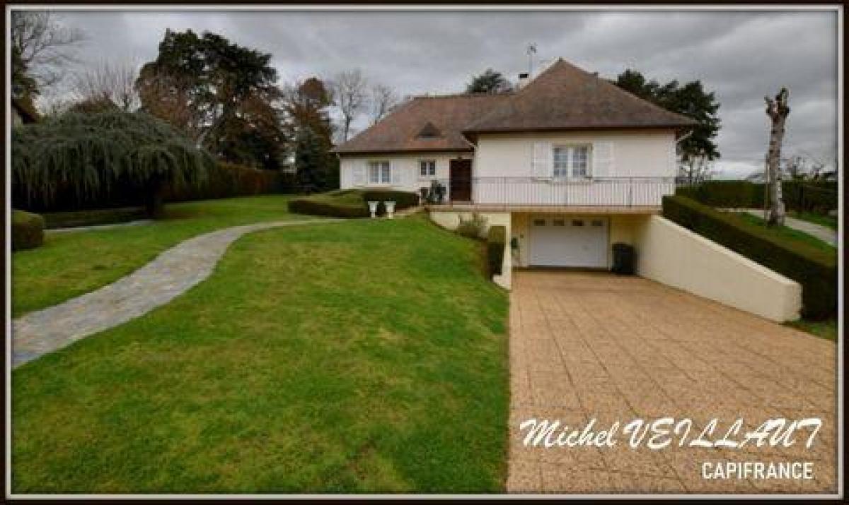 Picture of Home For Sale in Avermes, Auvergne, France