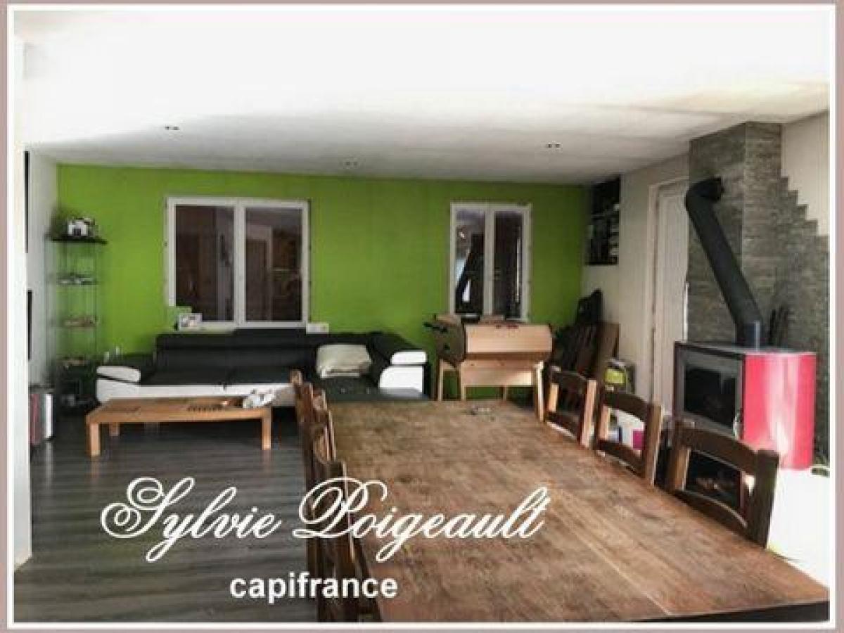Picture of Home For Sale in Seurre, Bourgogne, France