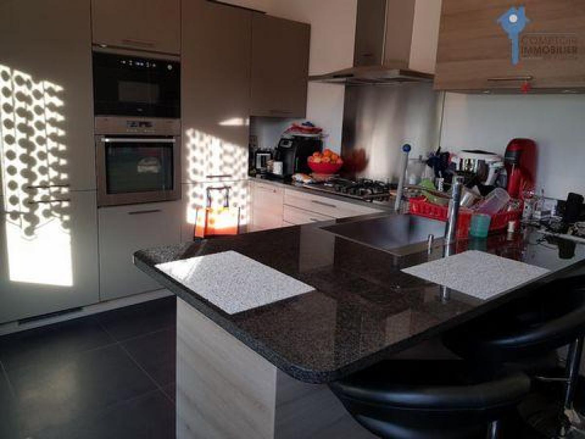 Picture of Home For Sale in Ormoy, Centre, France