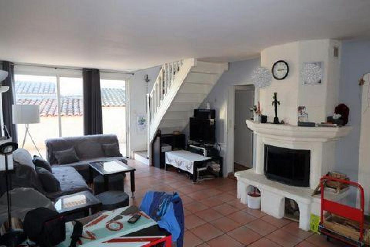 Picture of Home For Sale in Toulon, Provence-Alpes-Cote d'Azur, France