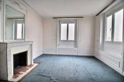 Apartment For Sale in Chantilly, France