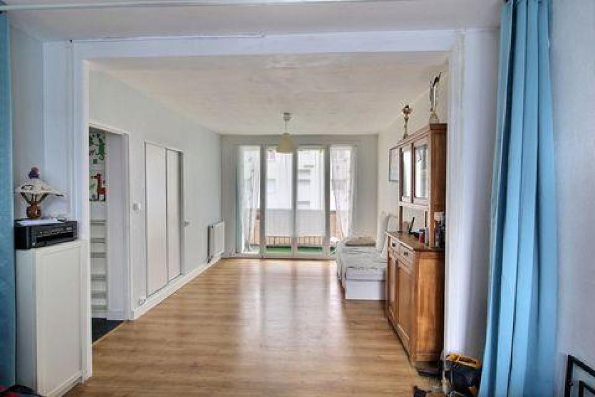 Picture of Apartment For Sale in Lamorlaye, Picardie, France