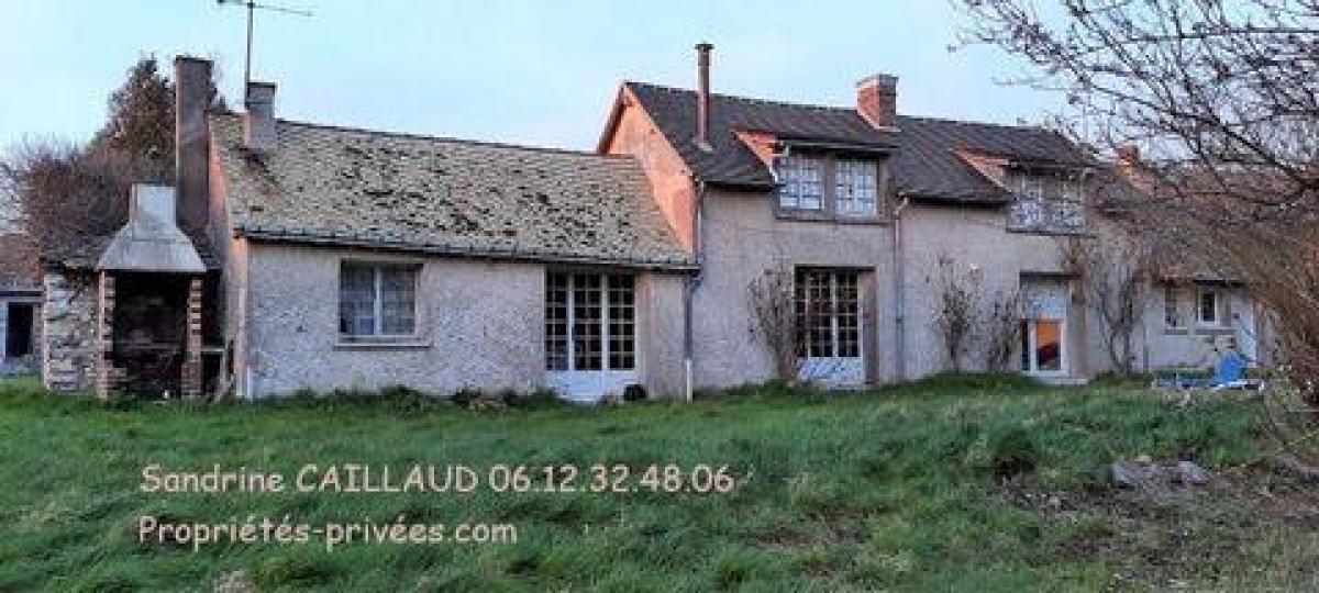 Picture of Home For Sale in Houdan, Centre, France