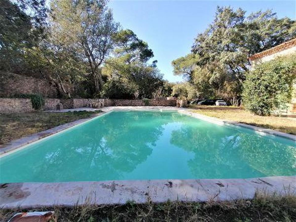 Picture of Home For Sale in Nimes, Languedoc Roussillon, France