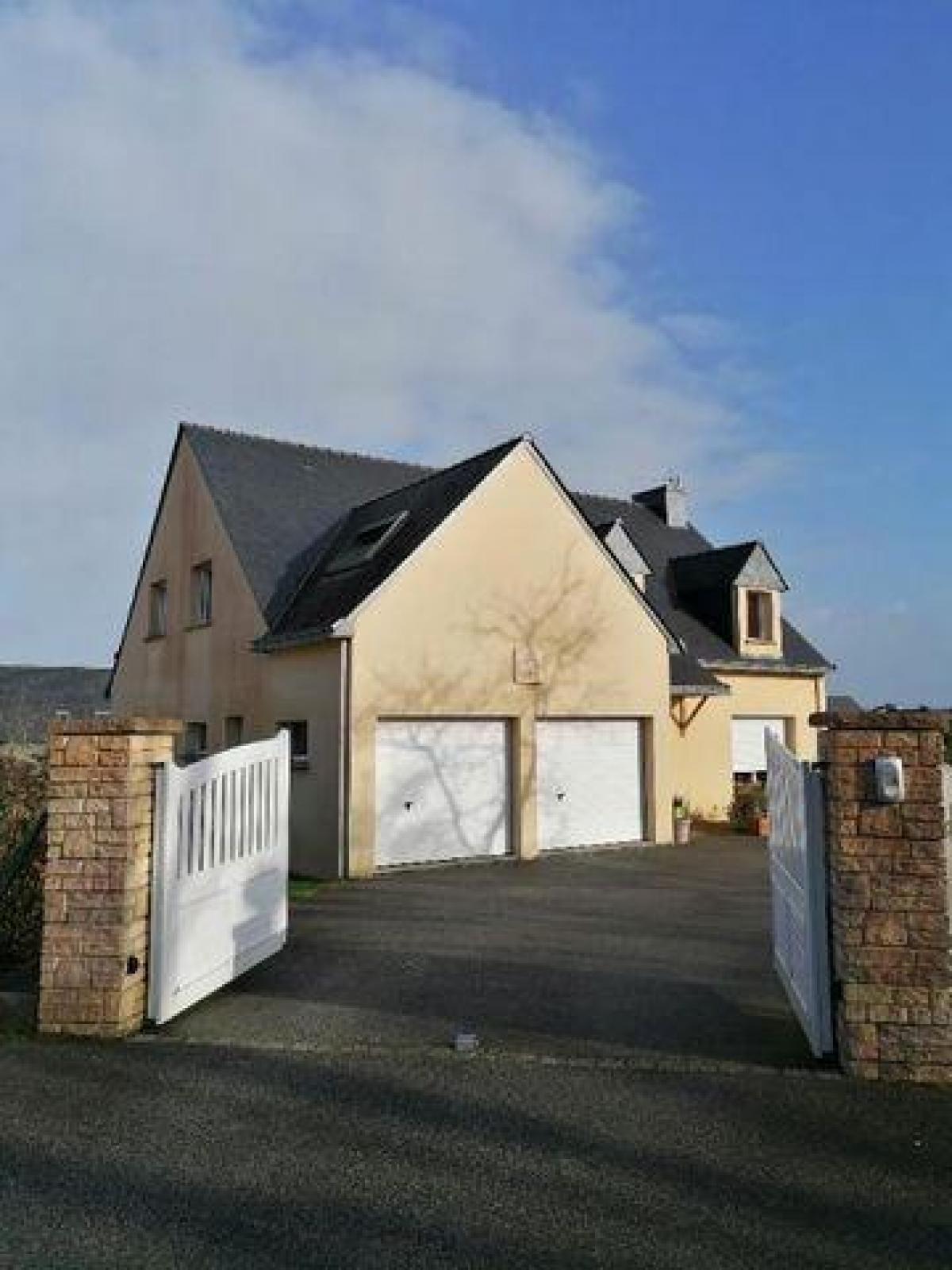 Picture of Home For Sale in Malestroit, Bretagne, France