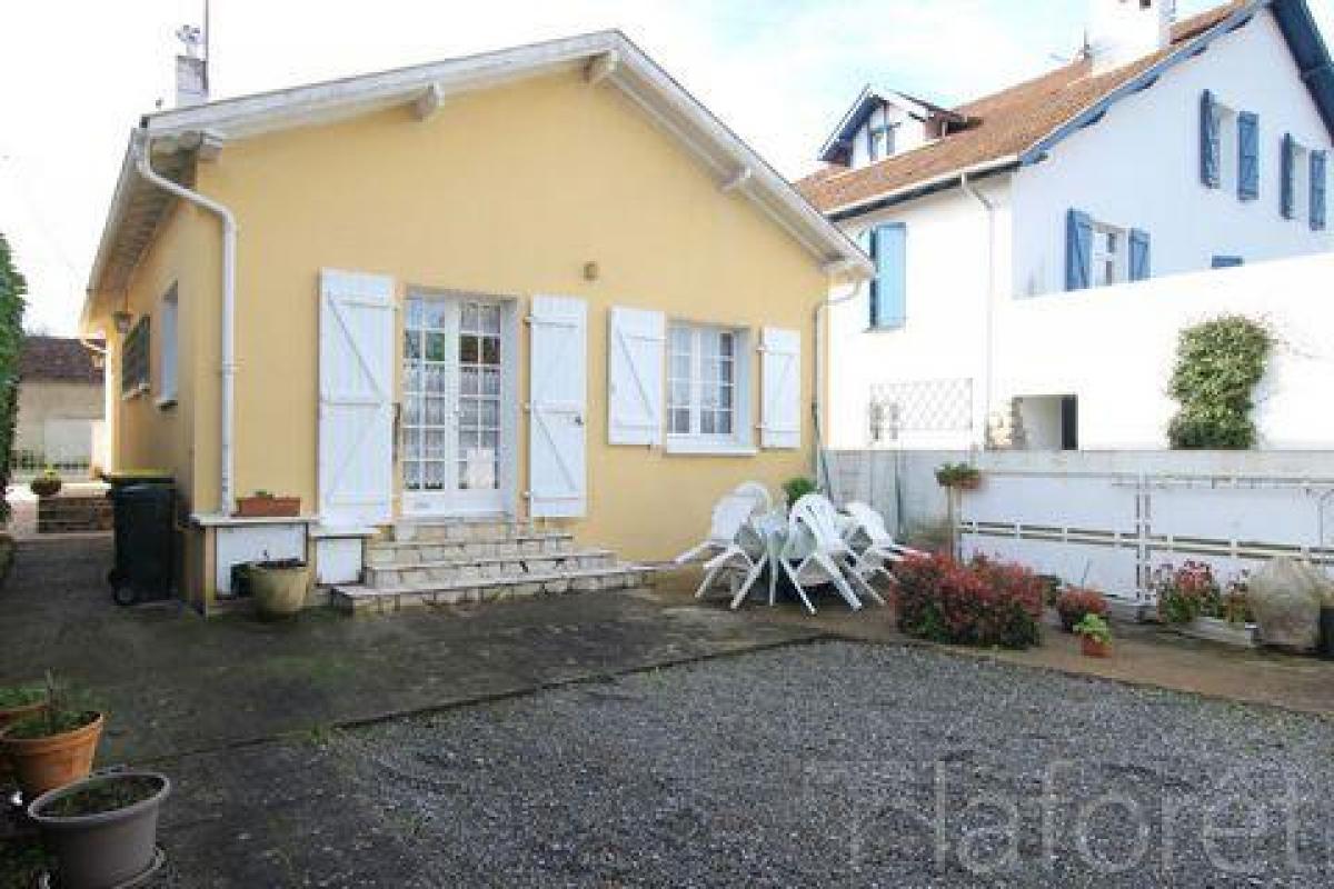 Picture of Home For Sale in Orthez, Aquitaine, France