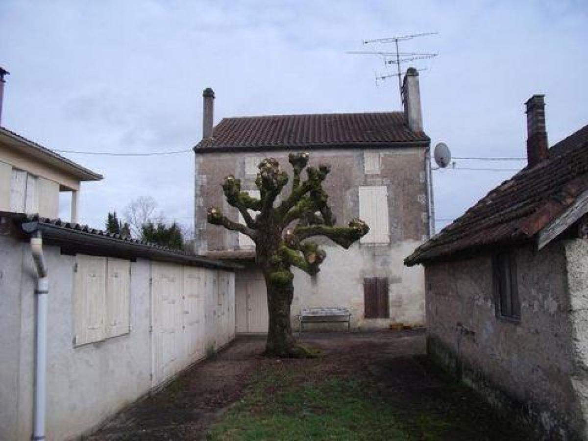 Picture of Home For Sale in Fumel, Aquitaine, France