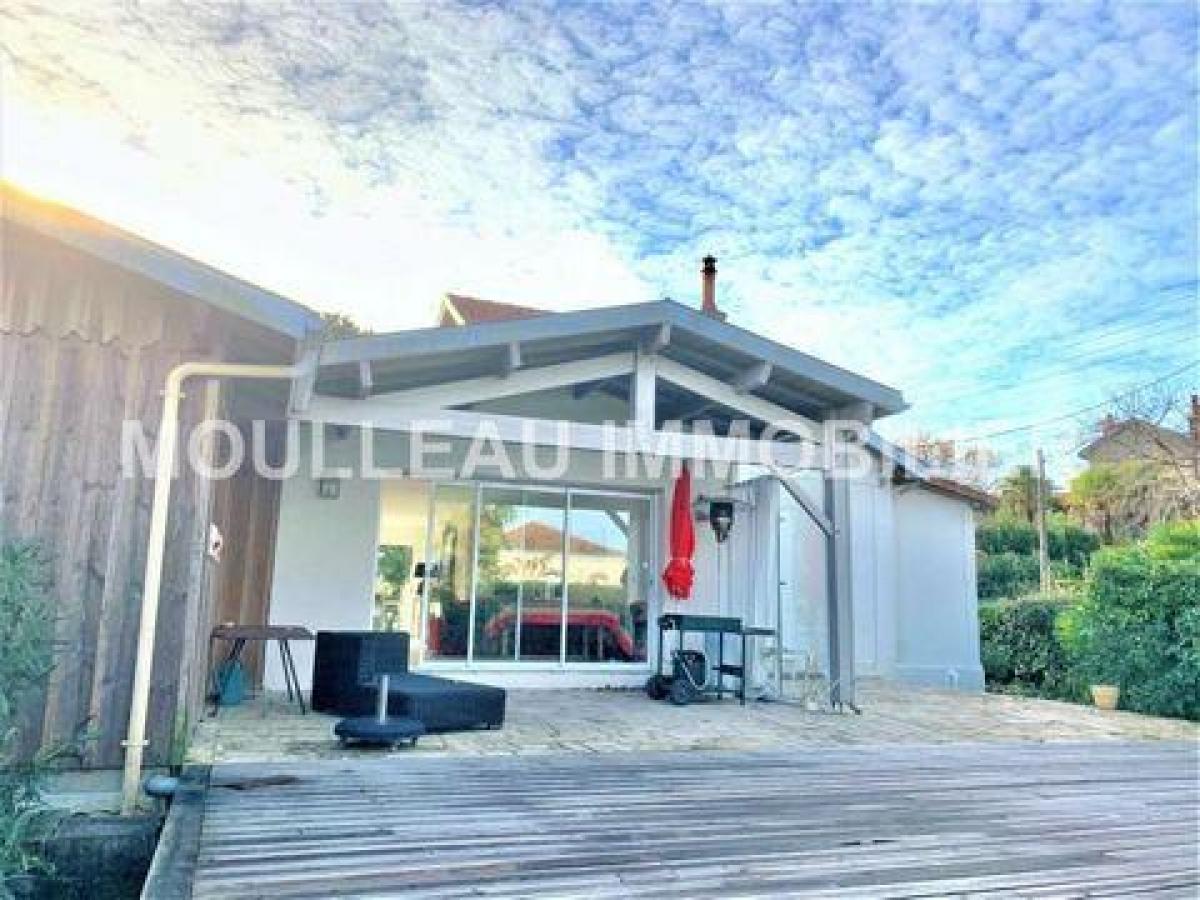 Picture of Home For Sale in Arcachon, Aquitaine, France