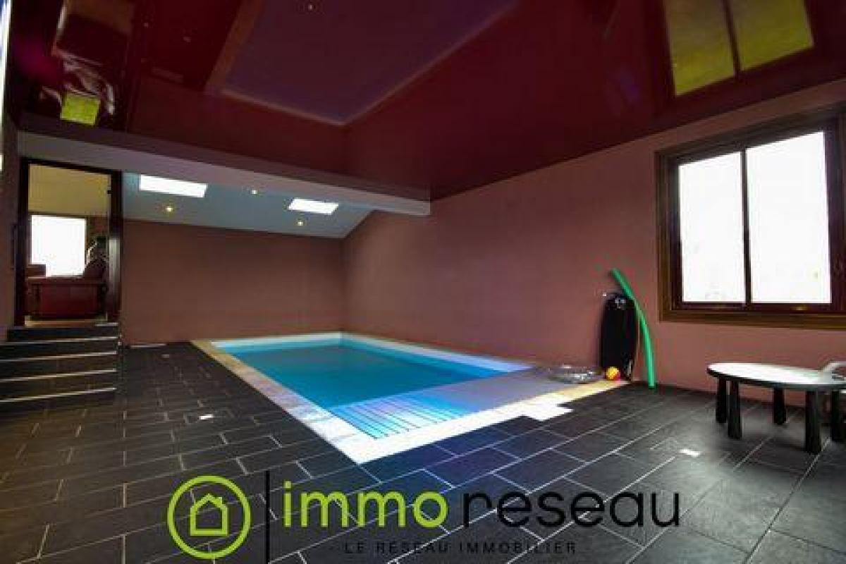 Picture of Home For Sale in Gaillon, Picardie, France