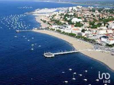 Condo For Sale in Arcachon, France