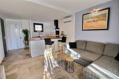 Condo For Sale in Carqueiranne, France
