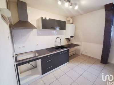 Condo For Sale in Sens, France