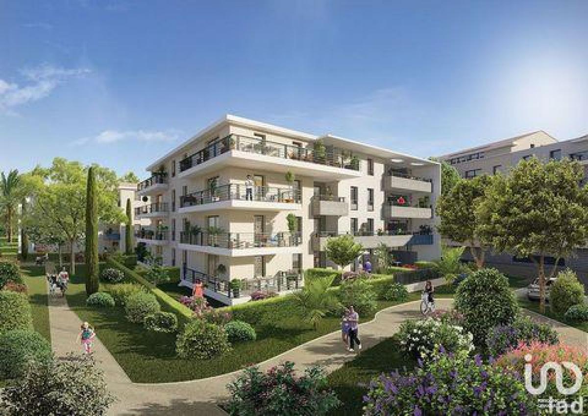 Picture of Condo For Sale in SIX FOURS LES PLAGES, Cote d'Azur, France