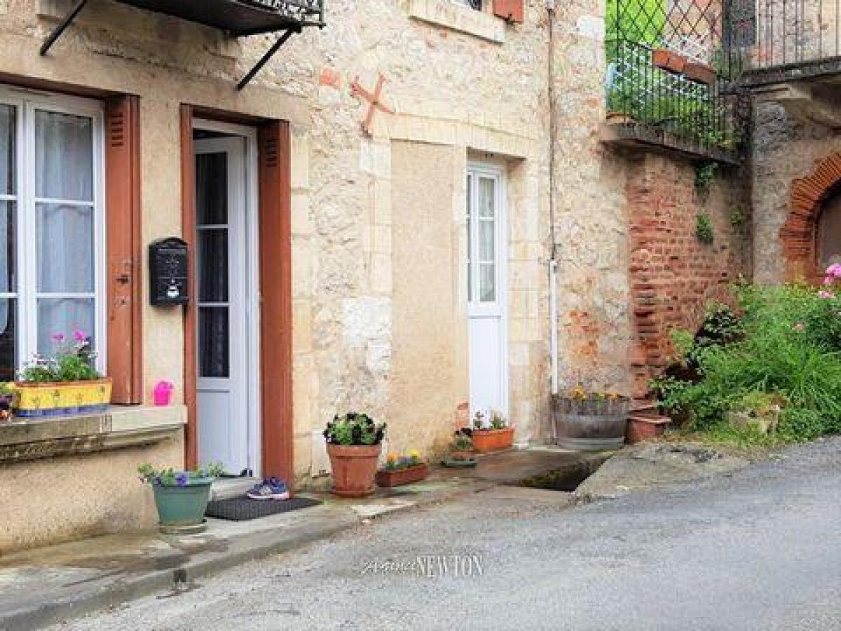 Picture of Home For Sale in Albas, Lot, France