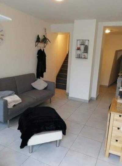 Home For Sale in Bury, France