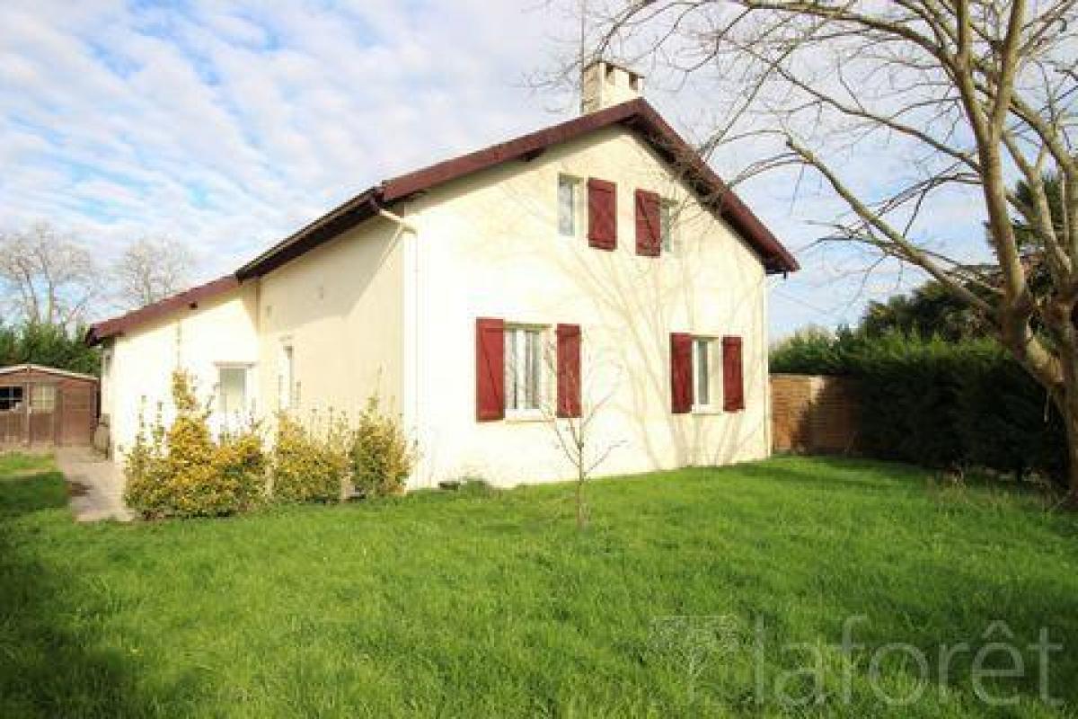Picture of Home For Sale in Orthez, Aquitaine, France