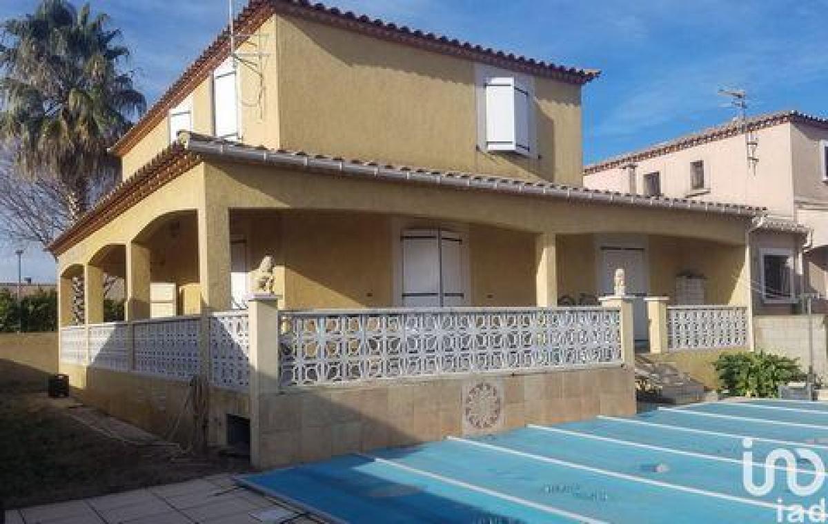 Picture of Home For Sale in Nimes, Languedoc Roussillon, France