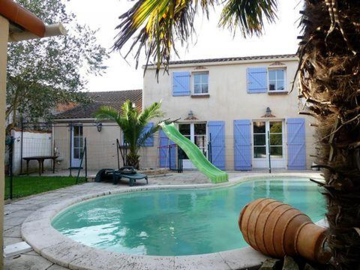 Picture of Home For Sale in Les Essarts, Centre, France