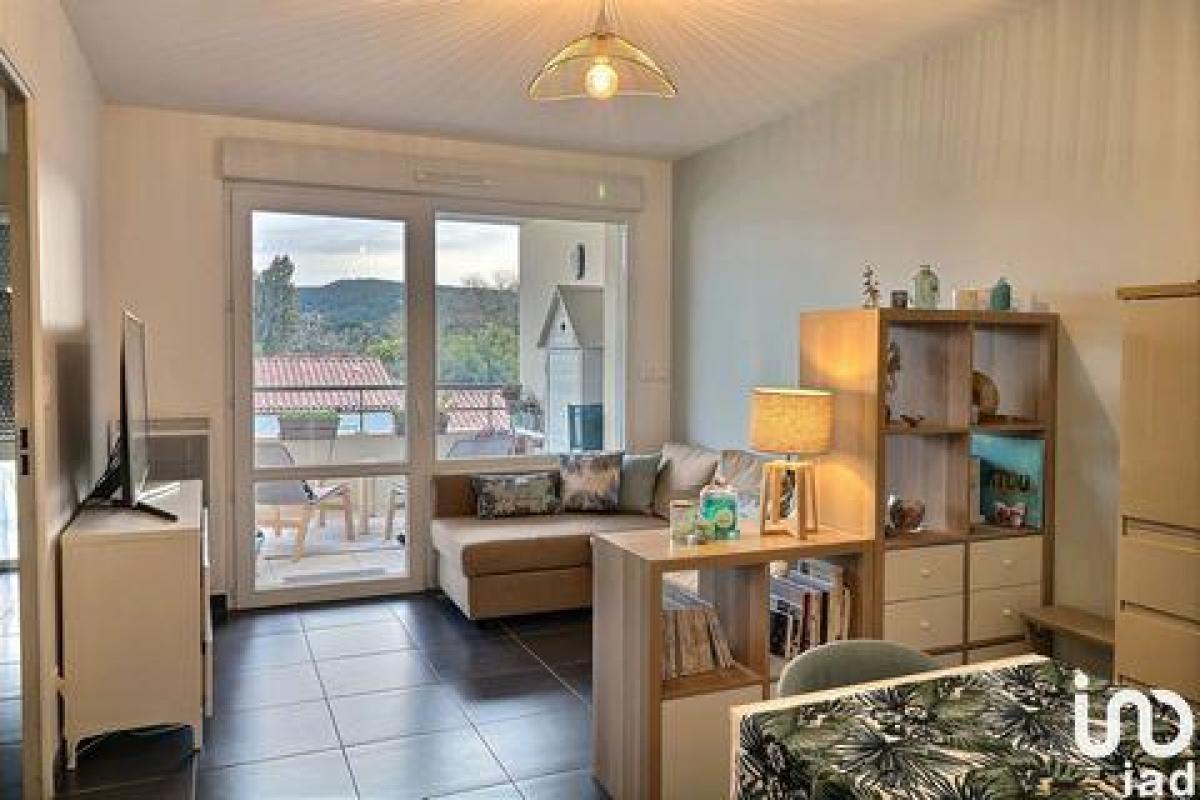 Picture of Condo For Sale in La Ciotat, Provence-Alpes-Cote d'Azur, France