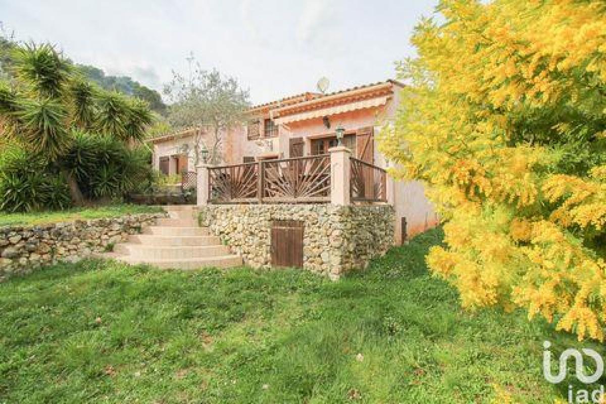 Picture of Home For Sale in Le Broc, Auvergne, France