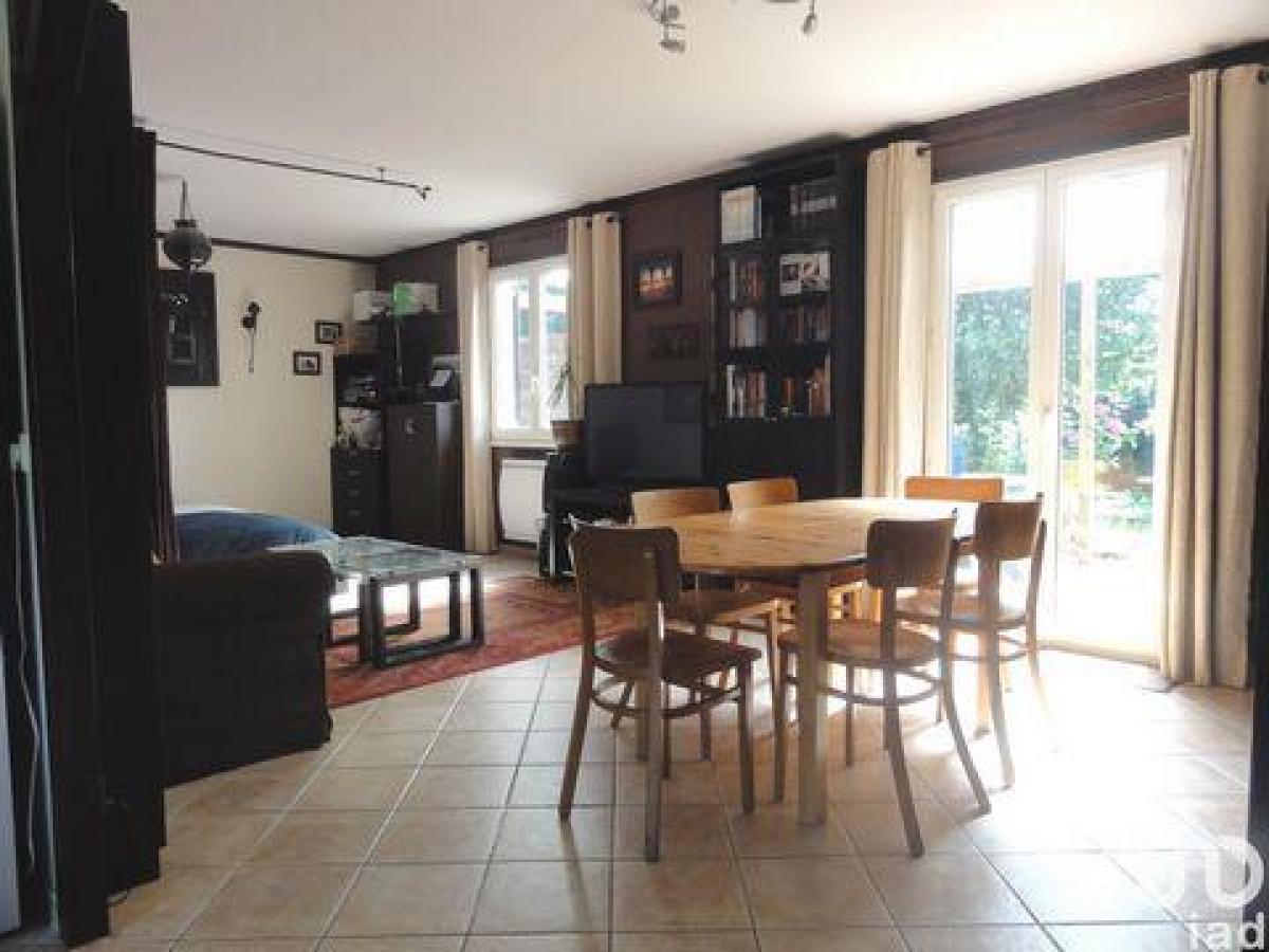 Picture of Home For Sale in Chambly, Picardie, France