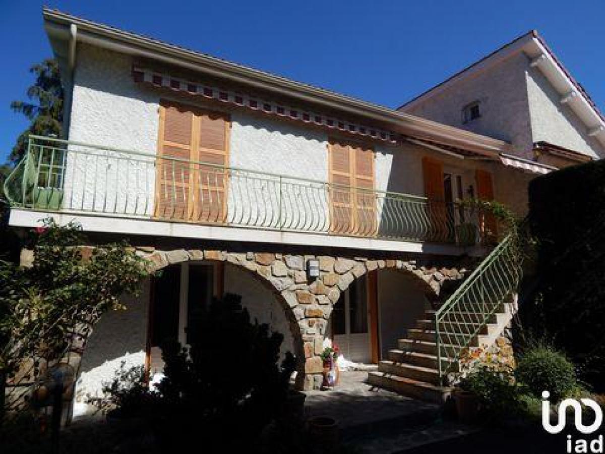 Picture of Home For Sale in Langeac, Auvergne, France