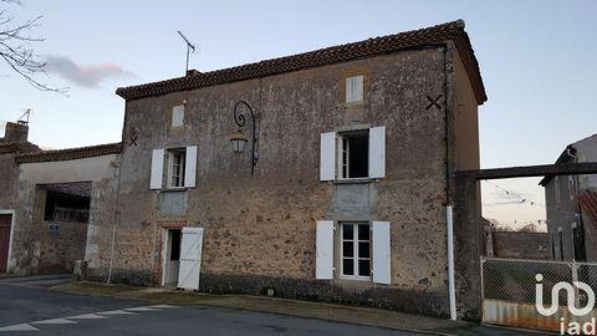 Picture of Home For Sale in Millac, Poitou Charentes, France