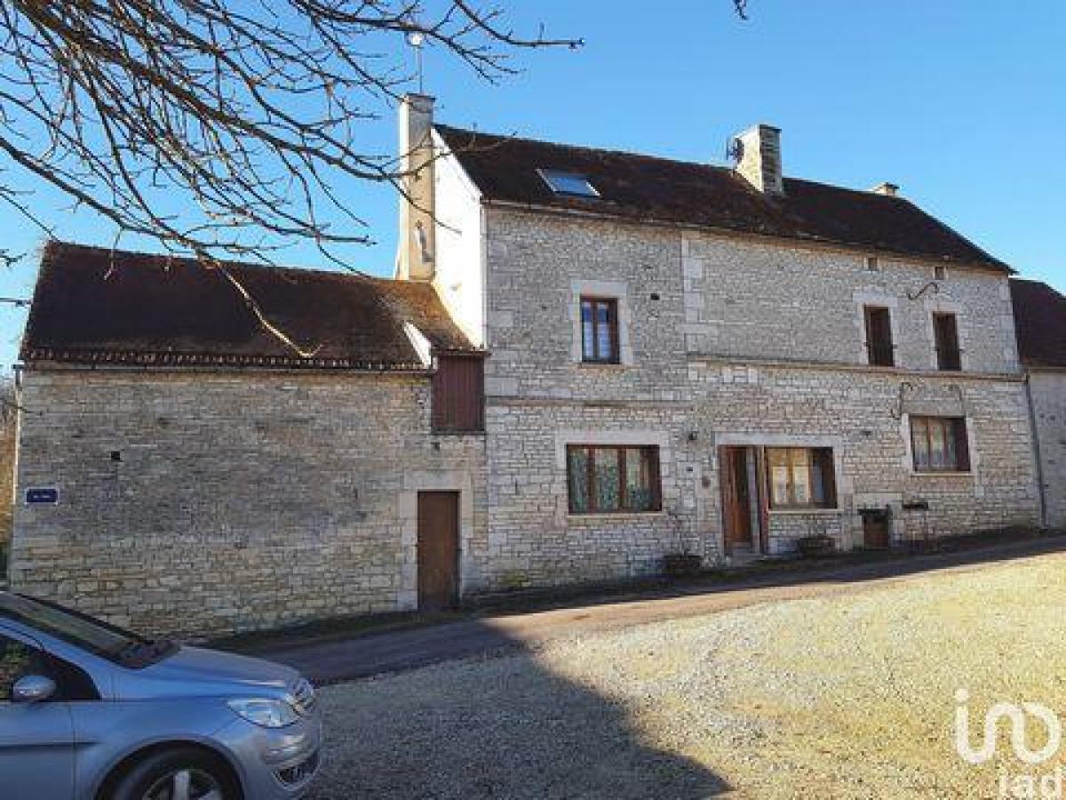 Picture of Home For Sale in Tonnerre, Bourgogne, France