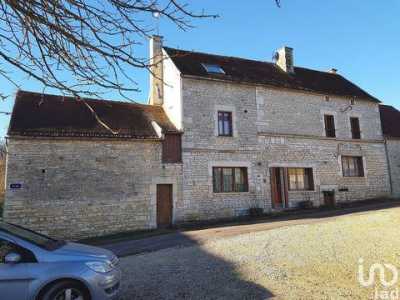 Home For Sale in Tonnerre, France