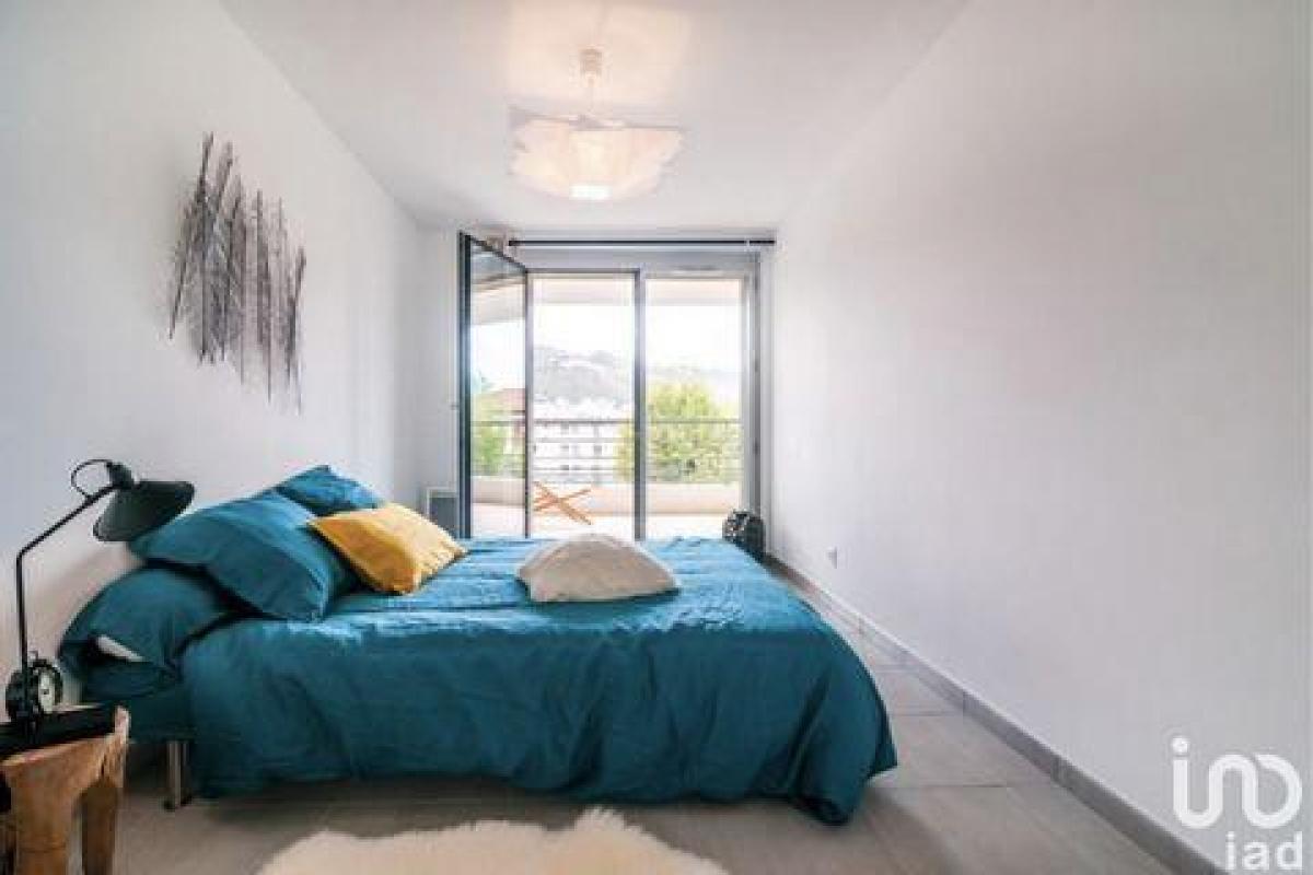 Picture of Condo For Sale in Aix En Provence, Cote d'Azur, France