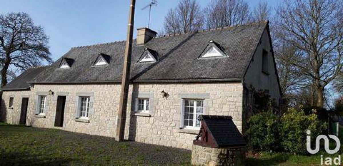 Picture of Home For Sale in Guingamp, Bretagne, France