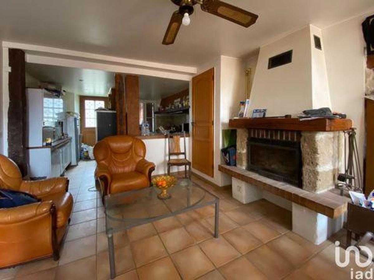 Picture of Home For Sale in Puiseaux, Centre, France