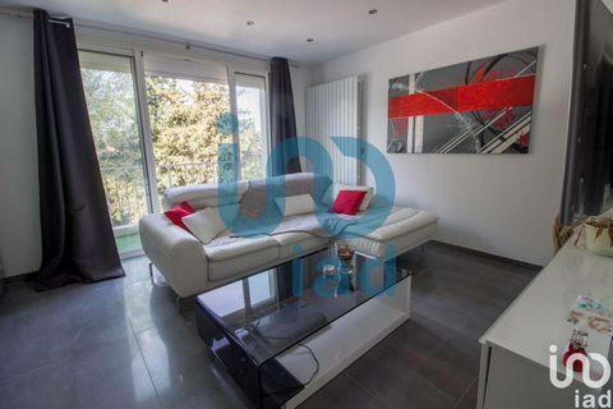 Picture of Condo For Sale in SIX FOURS LES PLAGES, Cote d'Azur, France