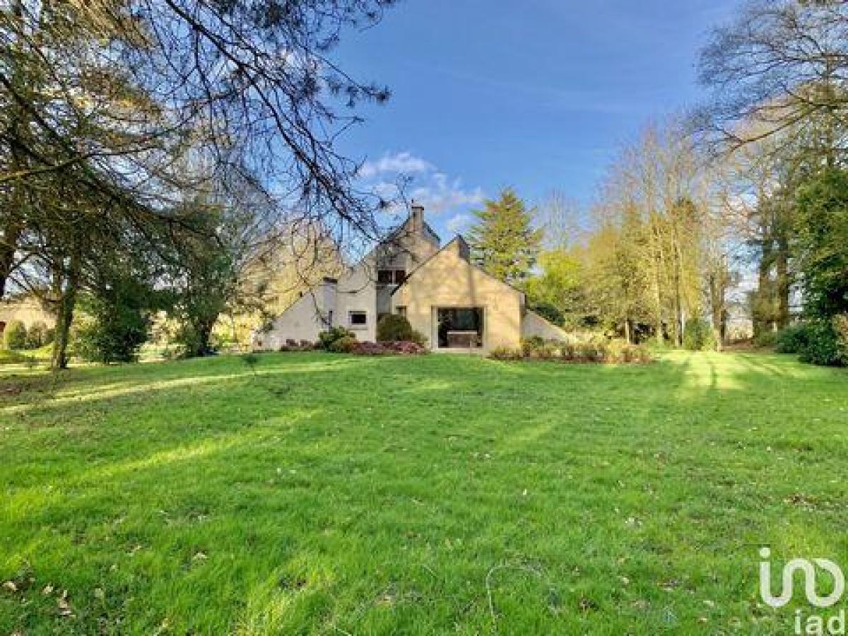 Picture of Home For Sale in Merdrignac, Bretagne, France