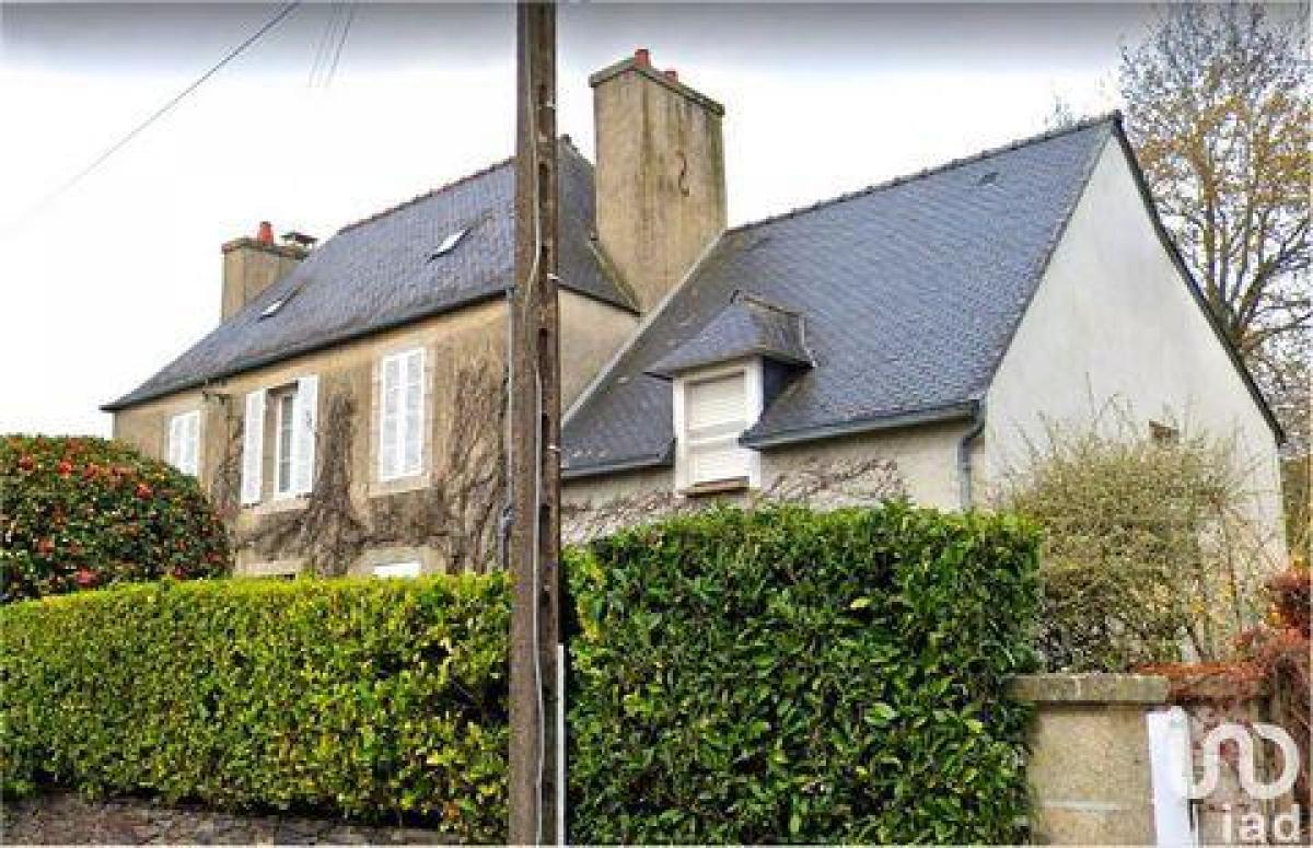 Picture of Home For Sale in Caurel, Cotes D'Armor, France