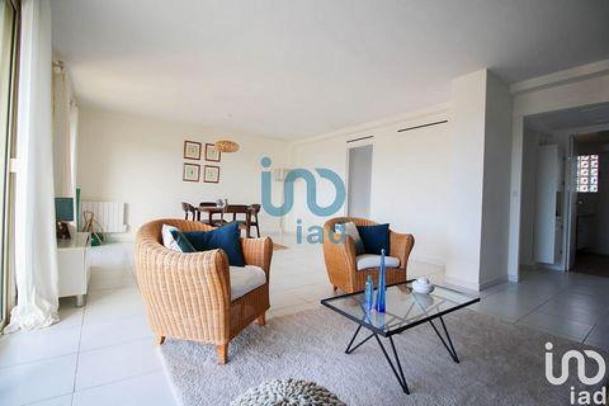 Picture of Condo For Sale in SIX FOURS LES PLAGES, Cote d'Azur, France