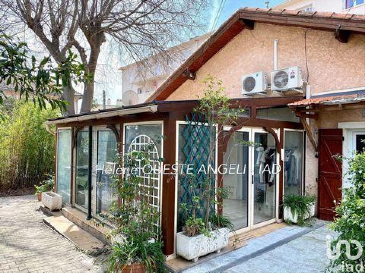 Picture of Home For Sale in Toulon, Provence-Alpes-Cote d'Azur, France